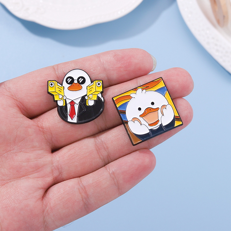 Duck Pattern Fashion Pin Duck Alloy Stoving Varnish Unisex Brooches