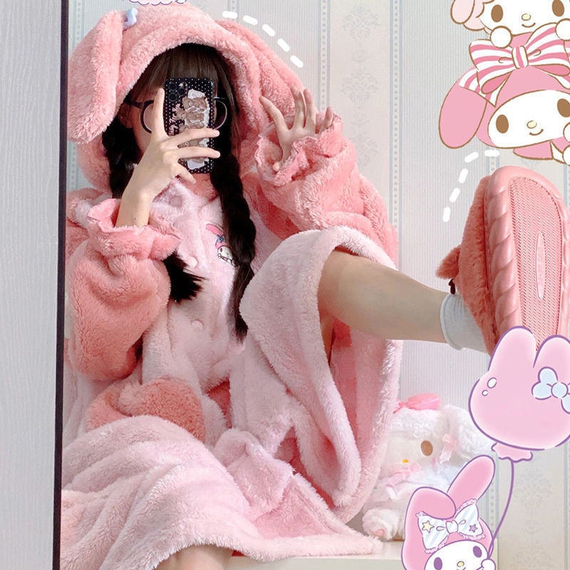 かわいいネットの赤い美楽蒂の寝衣は厚いサンゴの絨毛のパジャマの女性の2025年の新型の冬のフランネルのパジャマの女性を厚くします。|undefined