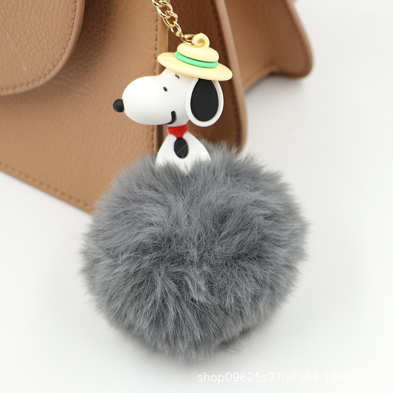 Spot cartoon PVC Snoopy plush key chain pendant cute bag backpack car key pendant