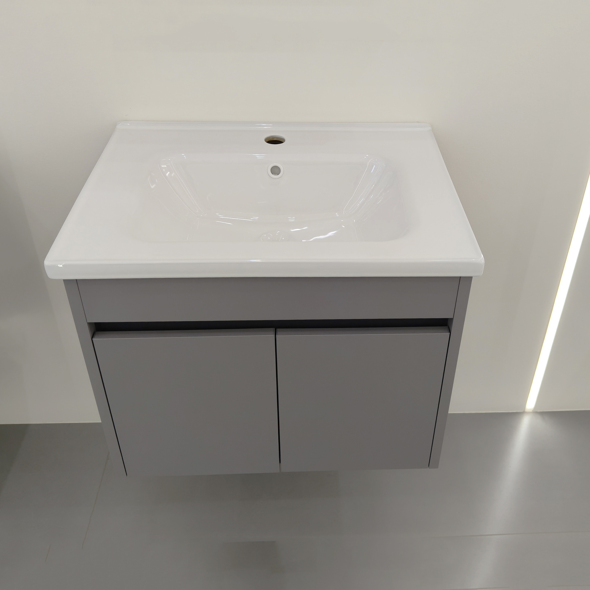 Mueble de Baño con Lavabo de Acero Inoxidable y Cerámica, Desempañado Inteligente, Suspendido de Pared, para Baño image 3