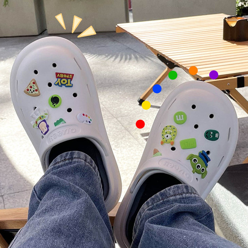 Baotou Hole Hole Slippers for Women - Summer Squeezing Sensation, Cartoon Cute Home Use Indoor Shower Non-Slip Cool Slippers for Outdoor Wearing