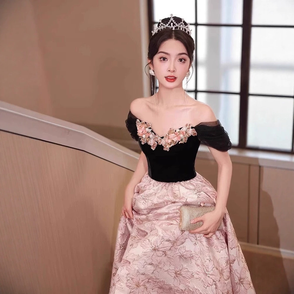 Đầm dạ hội đen cổ yếm dáng ôm đuôi cá kiểu Pháp — Đen, Đỏ rượu