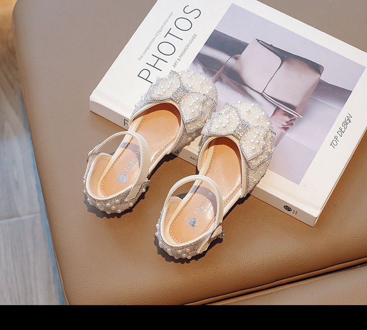 Sandali per bambini con paillettes di diamanti e acqua dolce principessa Baotou 2023 nuove scarpe estive in pelle per bambina_voghion.com