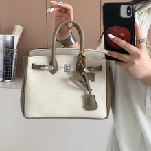 2026�¿�ײɫƴ���K���P��������������Ů���ٿ����ذ���ˮͰ