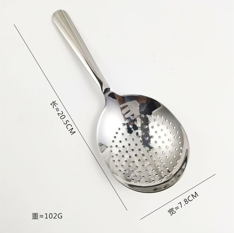 304短柄の大頭がスプーンを落としてご飯を食べます。|undefined
