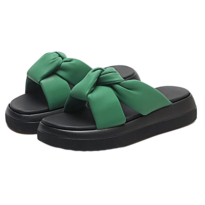 Modas explosivas de suela gruesa zapatillas de verano con falda nueva sensación de mierda confortable zapatillas de playa para mujeres image 5