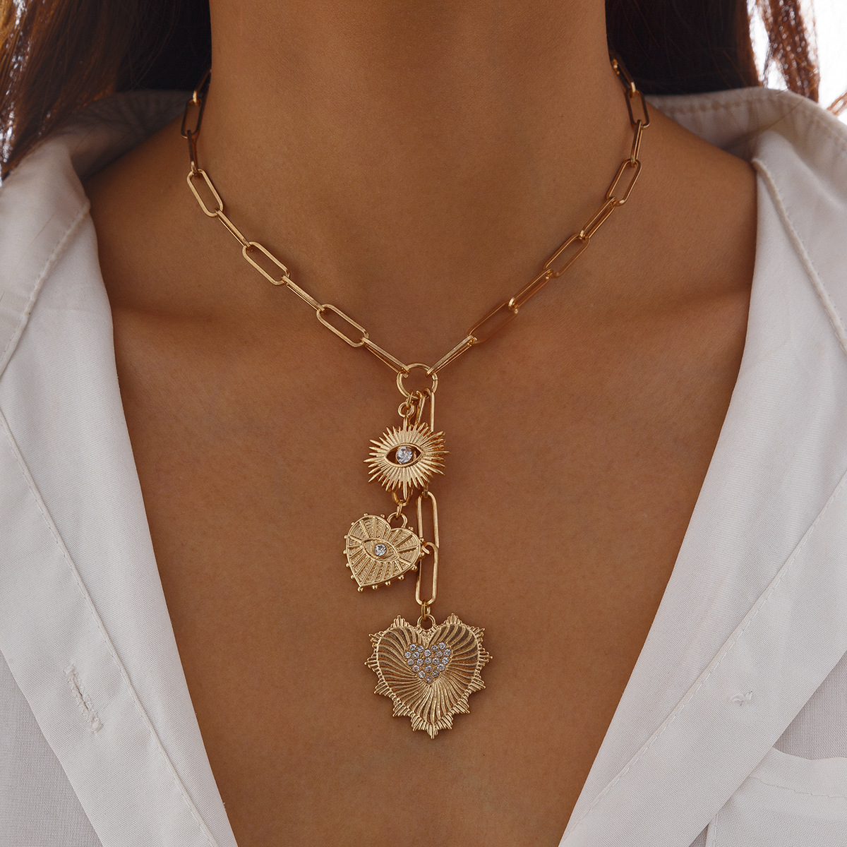 Bijoux transfrontaliers européens et américains de style minimaliste, chaîne ras du cou en métal à multiples facettes avec pampille et œillet._voghion.com
