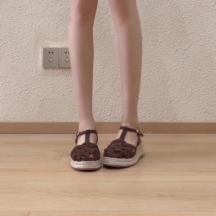 Casual viento cruzado con sandalias 2026 nuevo tacones de verano pendiente no se cansan de usar sandalias de playa romanas para mujeres