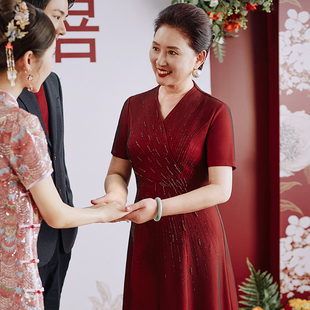 Wedding Dress for Mother-In-Law Plus Size Red Cheongsam Dress 2025 New High-End Wedding Attire for Chubby Mothers