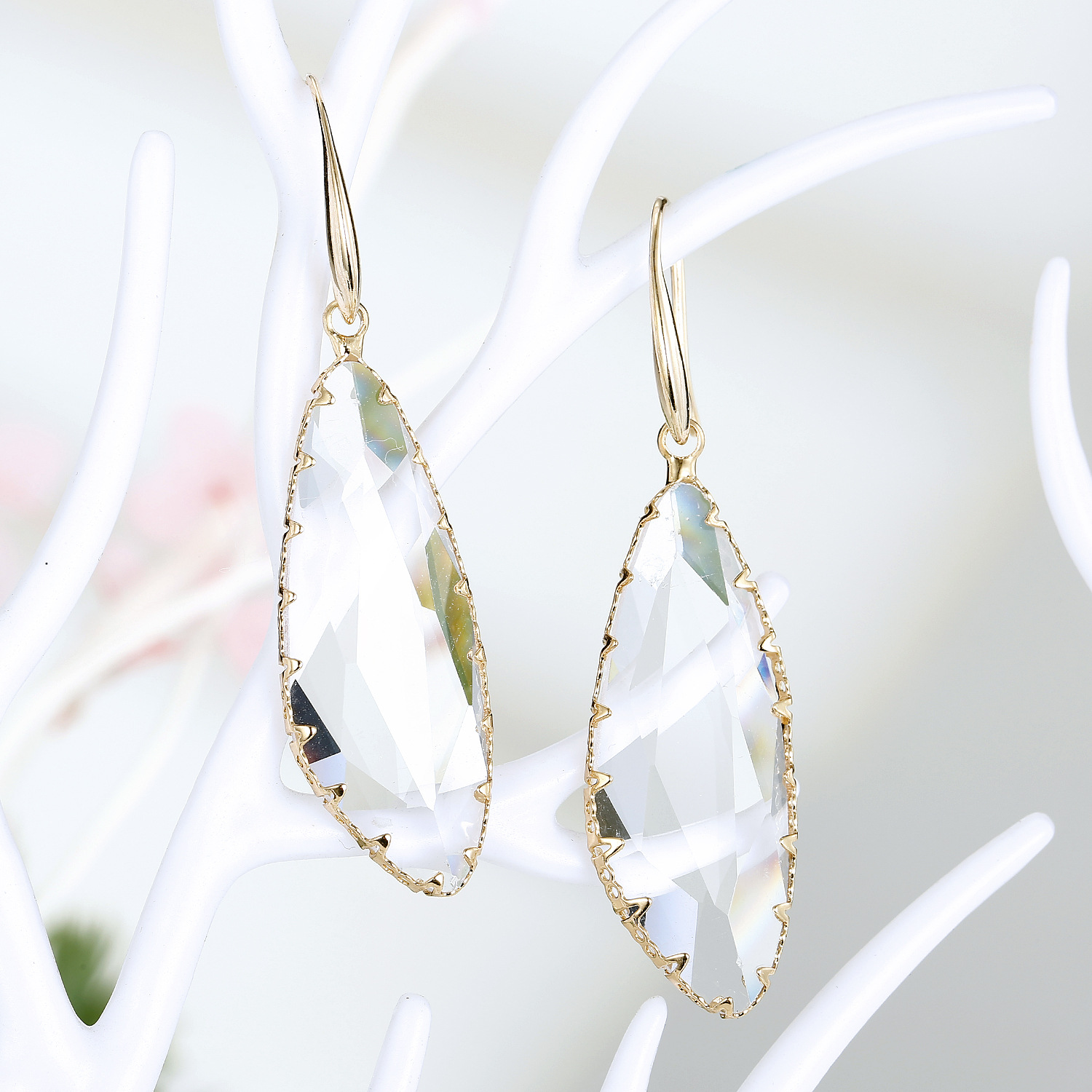 Fashion Geometric Long Water Drop Crystal Earrings display picture 4