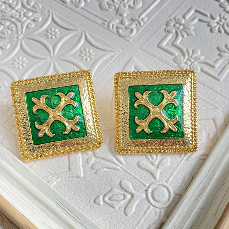 Retro Square Alloy Gold Plated Womenu0027S Ear Studs 1 Pair