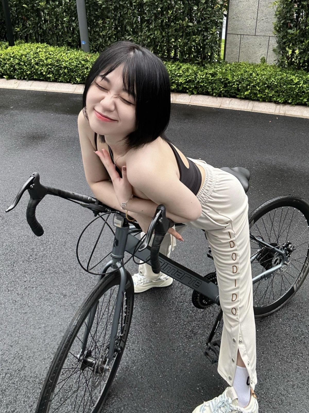 Fabricante Kemat Bicicleta de carretera Bicicleta de montaña con manita curva Freno de disco para adultos, hombres y mujeres, velocidad variable, carrera de ciclismo ligero