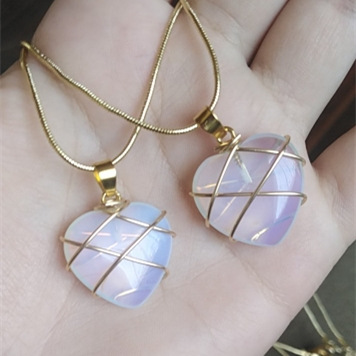 Holiday, Daily Occasion Artificial Crystal, Copper Material Cute Heart Shape Artificial Crystal Copper Pendant Necklace In Bulk