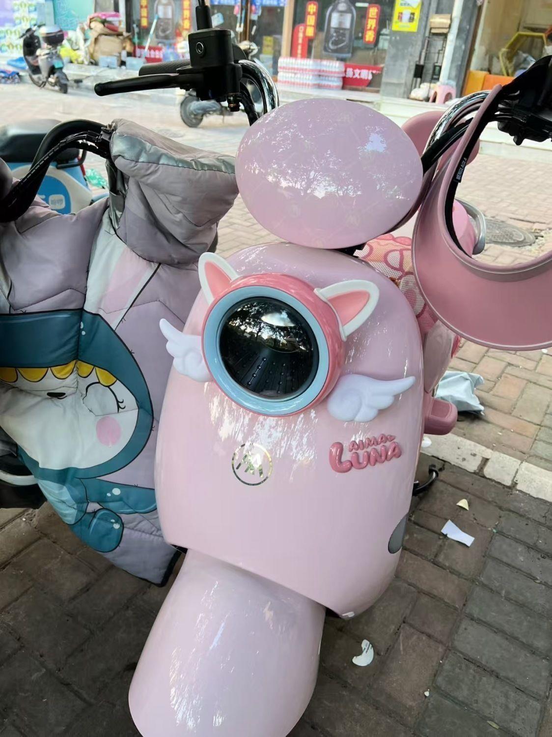 Electric scooter/motorcycle angel wing cat ear cute decorative stickers, helmet accessories, Aima/Tailg cute little accessories