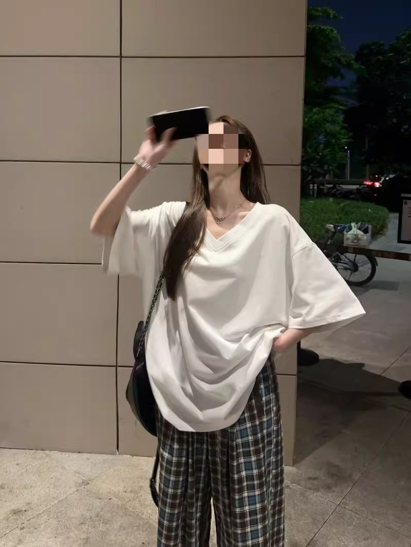 플러스 사이즈 여성용 화이트 게으른 스타일 티셔츠 여성용 여름 통통녀 느슨한 배꼽 커버 V 넥 반팔 최고 캐주얼 티셔츠