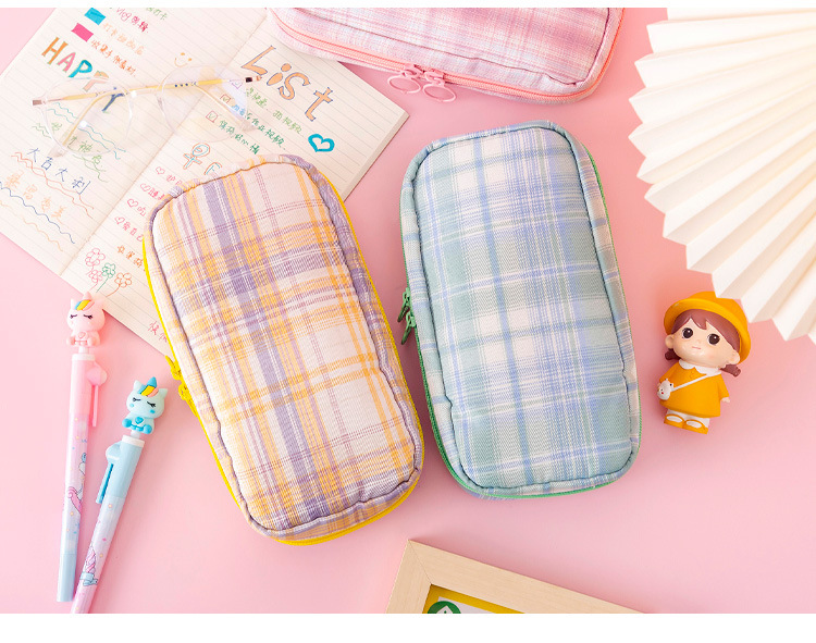 Plaid Cloth Class Learning School Cute Korean Style Pencil Case display picture 3