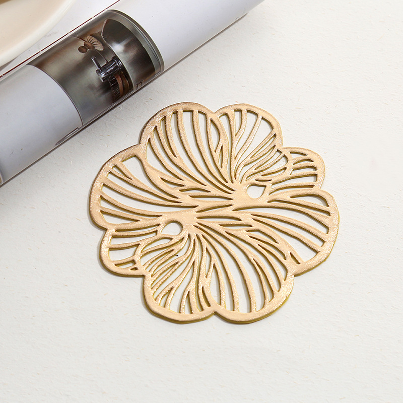 Almohadilla de bronceado de PVC en forma de flor de simulación de lujo ligero posavasos de bronceado antideslizante estuche de flores decoración creativa mantel de hotel en el hogar