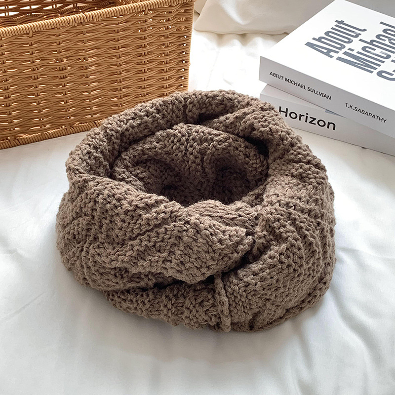 Bufanda otoño e invierno versátil 2025 versión coreana nueva lana unisex bufanda de lana tejida cubre cuello fabricante al por mayor.