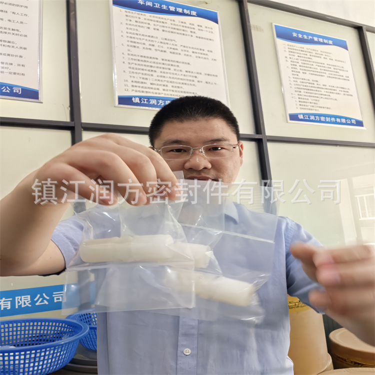 外牙直接PFA直通、PFA隔板直通、PFA变径直通、PFA弯头