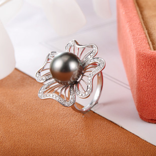 Natural Diamond Tahiti Black Pearl Earrings Pendant Pearl Ring Set 18K Gold Set Diamond Round Women