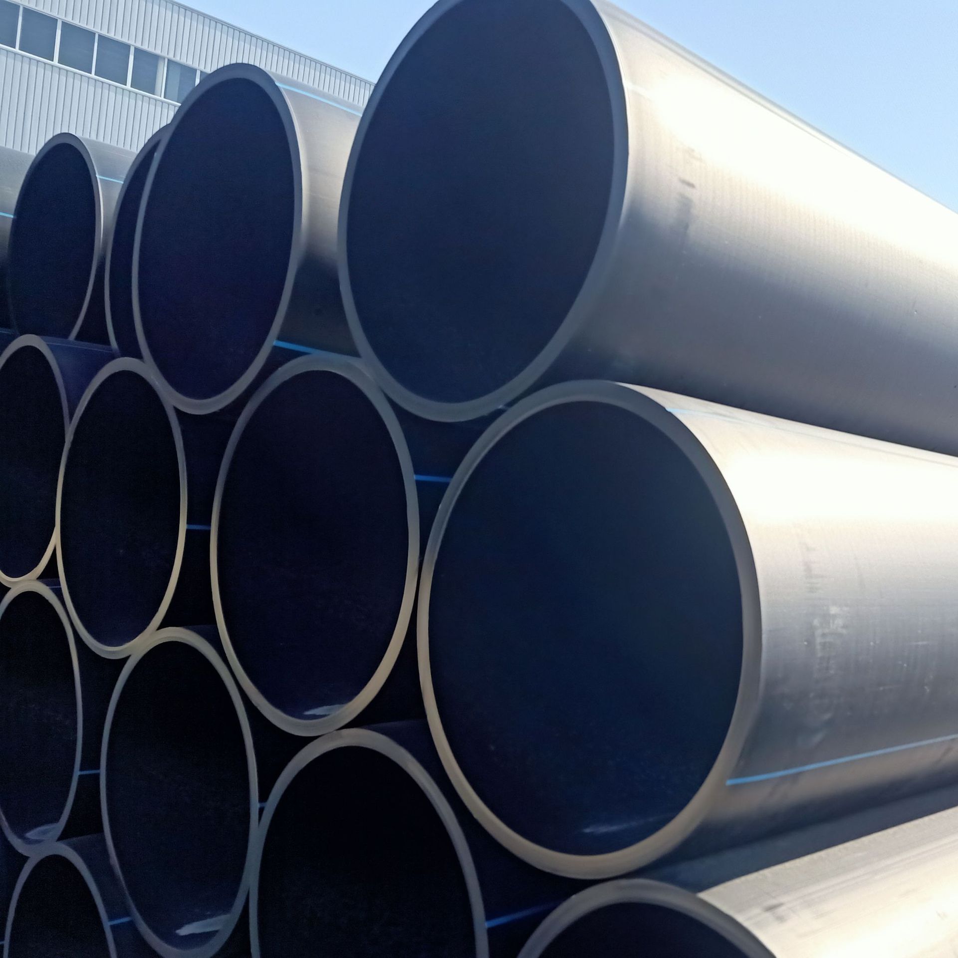 PE聚乙烯给水管hdpe管自来水水管饮用水管拖拉100160高密度抗压