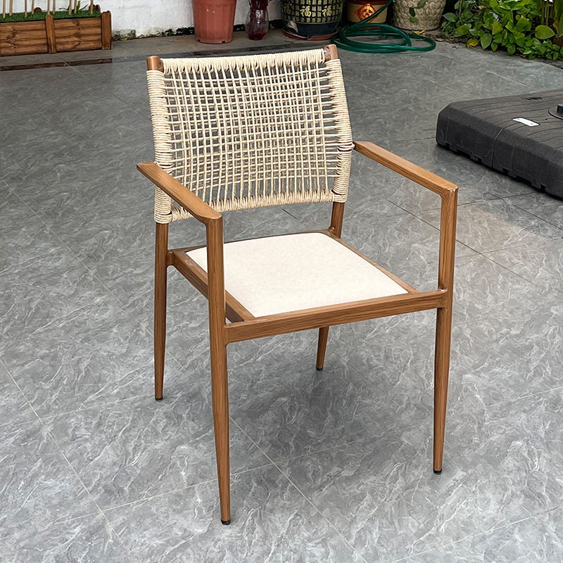 Fábrica directa de alta gama mesa y sillas de caña de escritorio HPL patio villa clubhouse hotel mesa y sillas de caña de caña