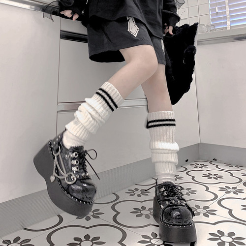 JK Japanese Lolita Knitted Striped Knee-High Socks for Women, Autumn/Winter Warmth Leg Guards, Mid-Calf Lolita Stacked Socks