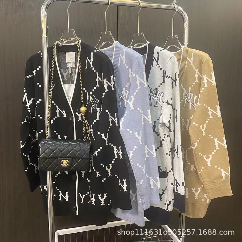 2023 Autumn New Korean style MLB diamond presbyopic women's knitted cardigan casual loose NY long sleeve coat 2023 Autumn New Korean style MLB diamond presbyopic women's knitted cardigan casual loose NY long sleeve coat