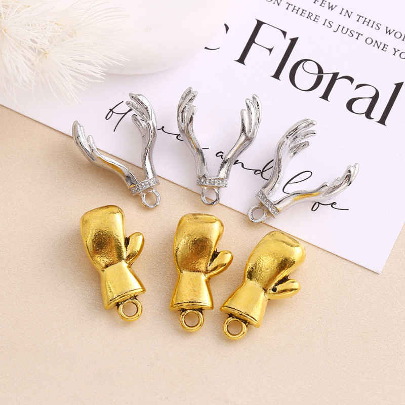Cross-Border New Boxing Gloves Metal Accessories DIY Necklace Pendant Keychain Pendant Personalized Jewelry Accessories