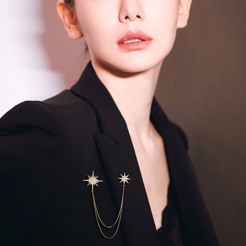 14g Weight Brooches Classification Date, Tea Party Occasion Alloy Material Star Pattern Women's Gender Simple Style, Shiny Style Simple Style Shiny Pin Star Alloy Women's Brooches 无
