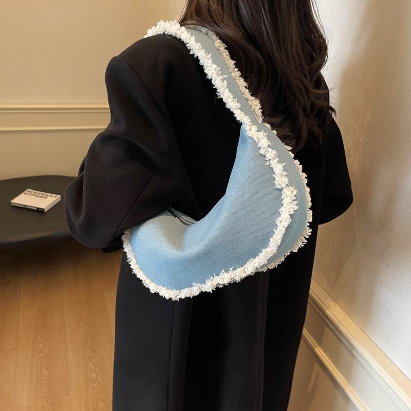 Bolso de axila de nicho coreano para mujer otoño e invierno 2024 nueva moda de moda silla de felpa bolso de hombro de mezclilla casual