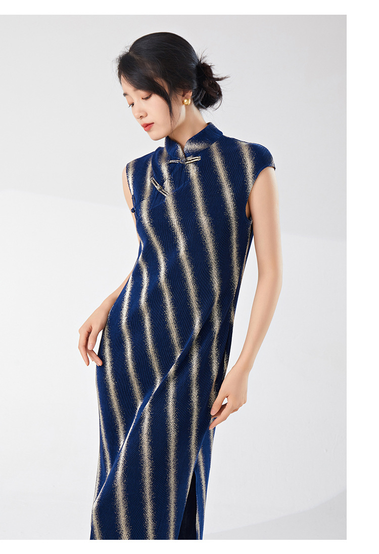 New Chinese-style Improved Version Of Women's Cheongsam Dress, New High-end Striped Elegant Split Dress By Issey Miyake_ecoleips.com