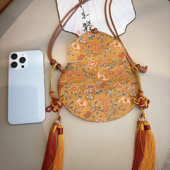 Original Guofeng Hulu Bag New Chinese Ancient Style Tassel Crossbody Small Bag Hanfu Accessories Embroidered Mobile Phone Bag Gift