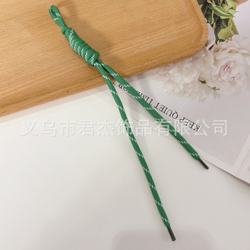 編みカバンのストラップの螺旋の結び紐のiuは鍵のボタンのネットの赤い色の結びの縄の装飾の部品を結びます。