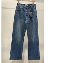 26�����¿�Ů�b���A���e�ٴ����揗��ܛ���mСֱͲţ��ѝ MH1266