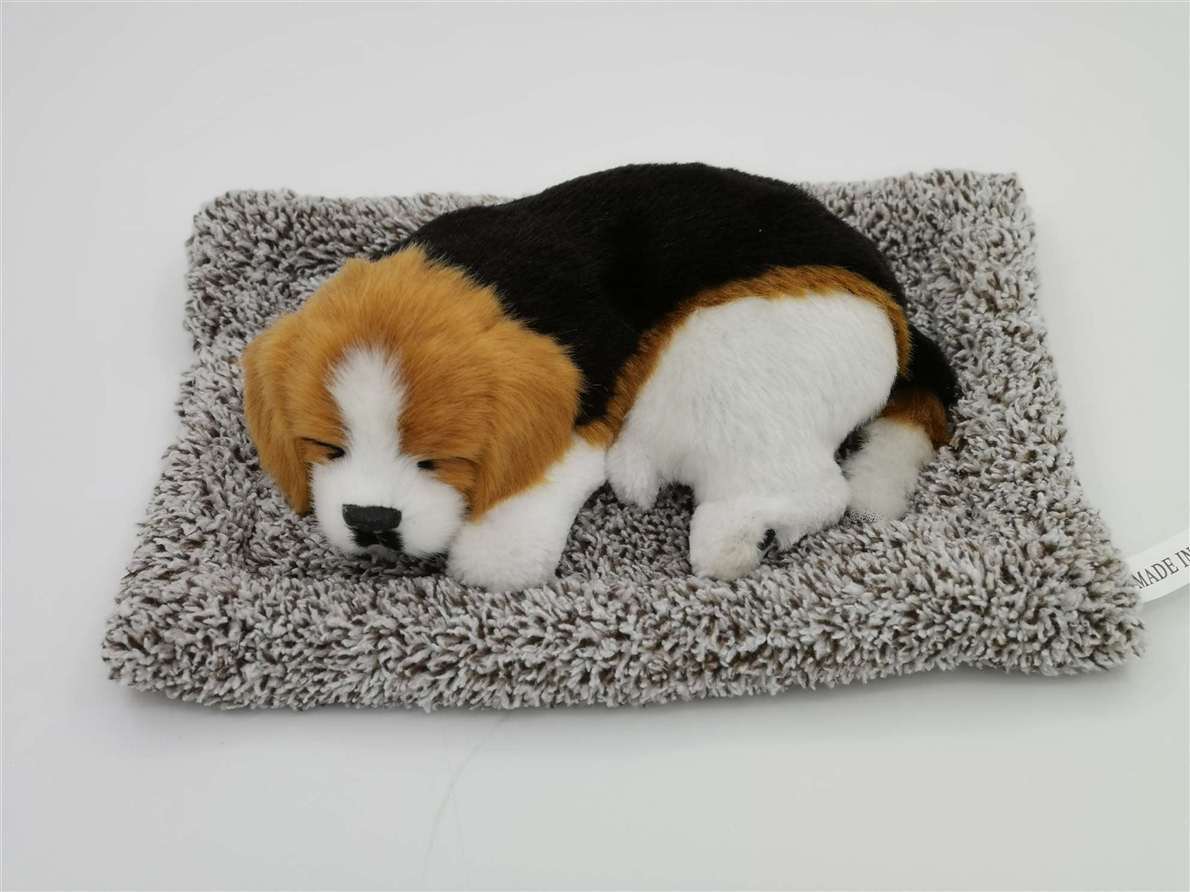 Gran Miglu con un puño gris