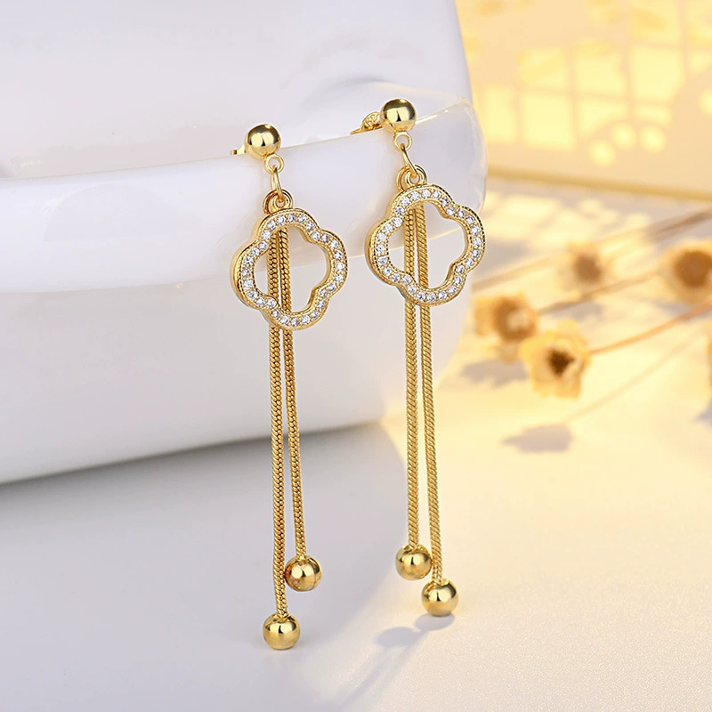Серебряная застёжка, серьги, серебро 925 пробы, стиль Chanel, четырехлистный клевер, 2025, легкая люкс-стилистика, интернет-тренд