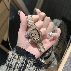 クロスボーダーのトレンディなブランドの女性用腕時計、トノーシェイプ、フルダイヤモンドスチールストラップ、ベビーブレス、ダイヤモンドがちりばめられた、ファッショナブルな個性、外国貿易卸売、ファッショナブルな女性用腕時計
