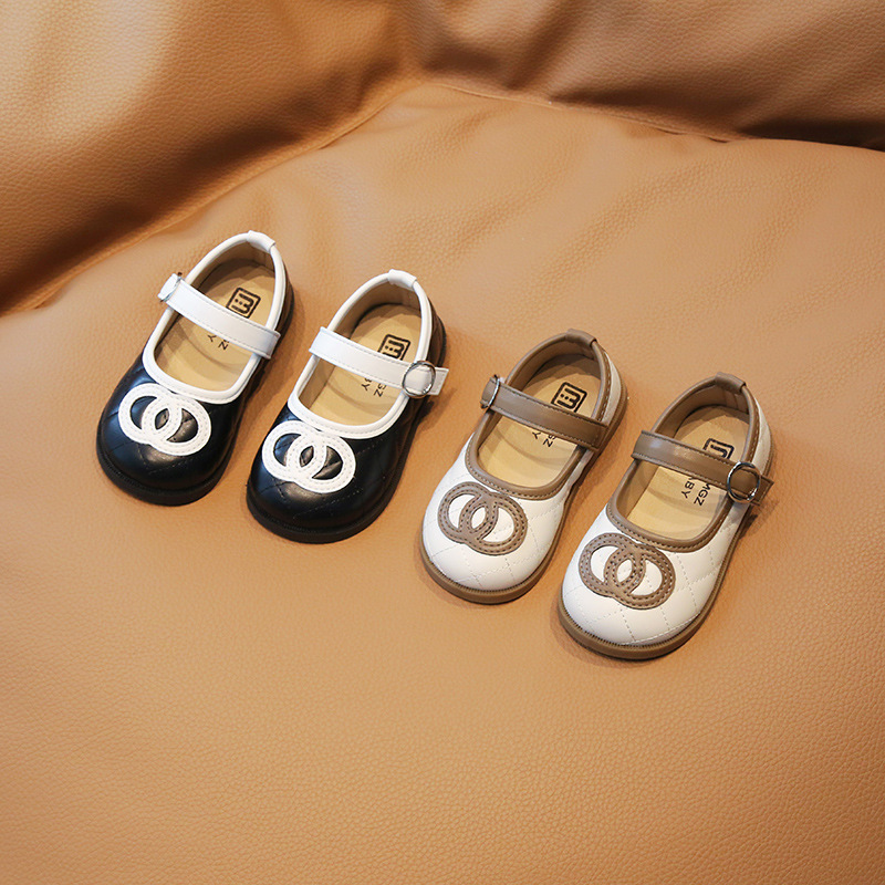 Girls Leather Shoes 2023 Autumn New Round Toe Campus Flat Shoes Girls Princess Shoes Velcro Soft Sole Peas Shoes