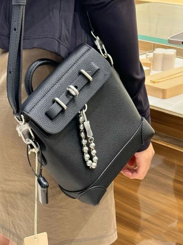 L ロバメンズバッグ Steame カーフスキンシルバー南京錠バックパックシングルショルダーメッセンジャーバッグ高品質写真リアルショット|undefined