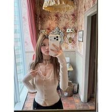 Tongiiu 温莎柔蕾 蕾丝拼接针织T恤女修身显瘦内搭打底上衣秋季