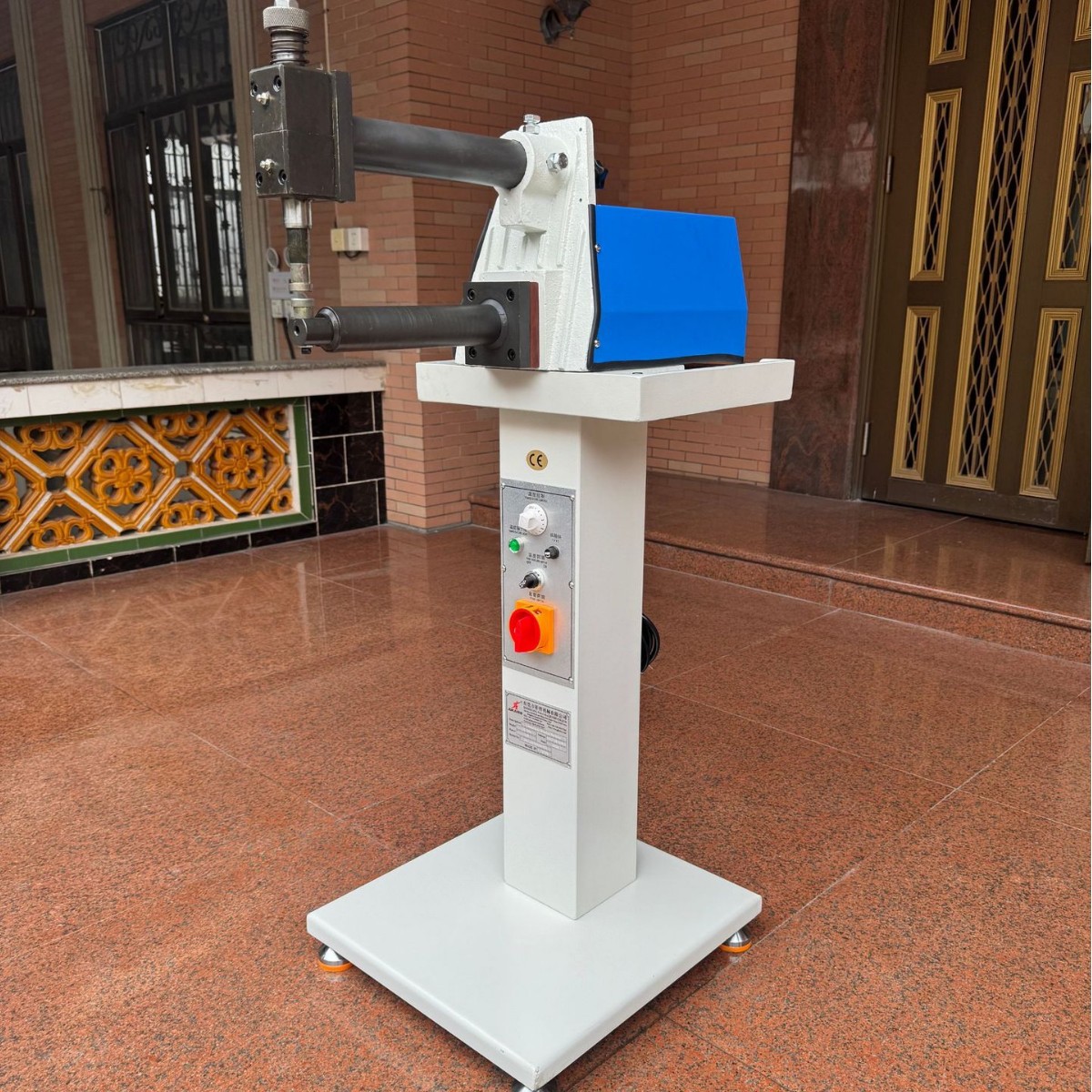 �������λ����ֶ��ͻ����ֳ����豸