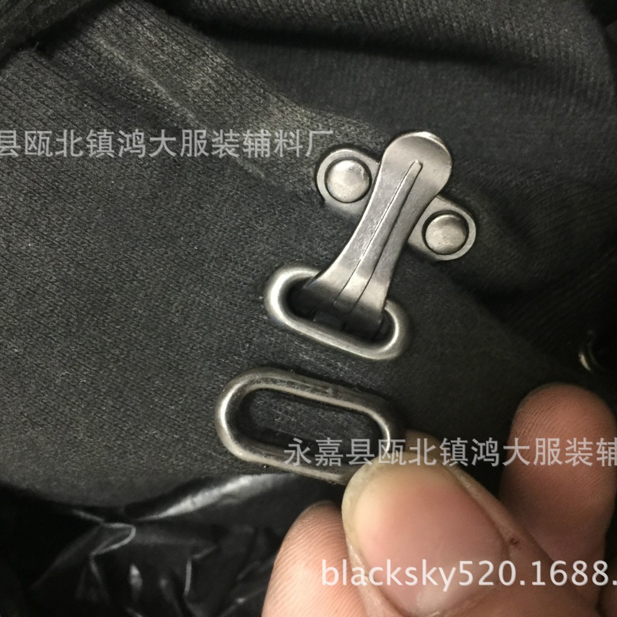 风衣钩扣(图)铜钩大衣金属对扣 铜搭扣2.5CM 毛衣对扣鸭嘴扣