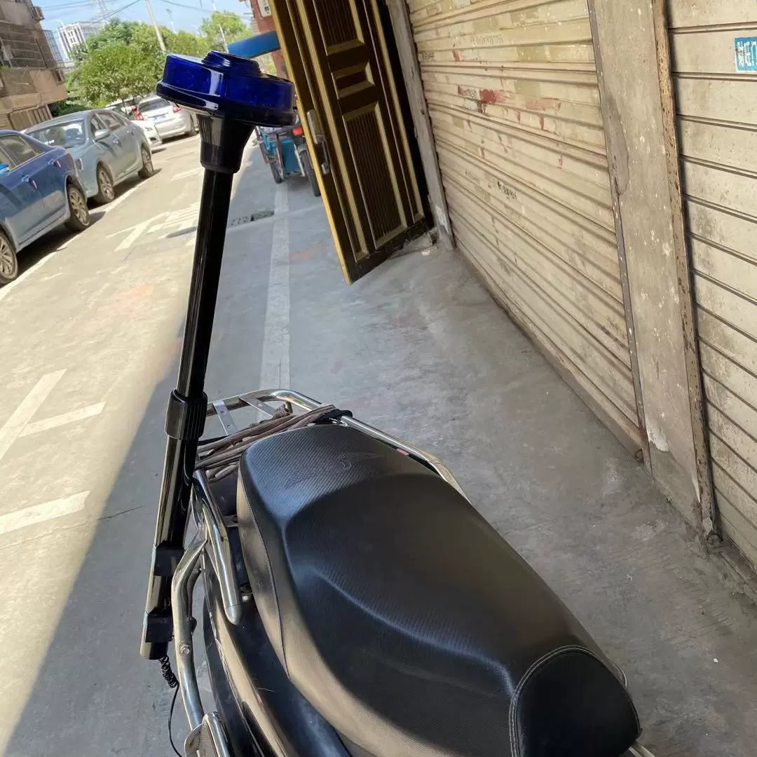 新环卫车伸缩杆三轮车摩托车尾灯红蓝黄电动车长杆圆灯闪烁警示灯