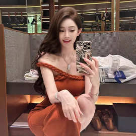 DLGT4378南法风情性感露肩针织连衣裙新款女神范修身气质抹胸长裙