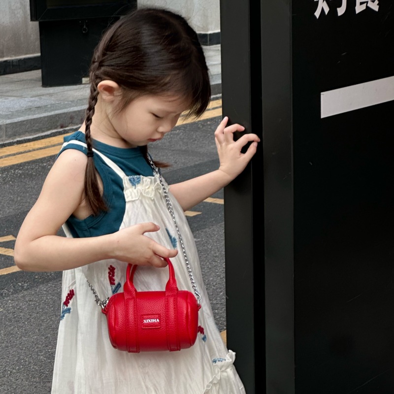 Coreano simple color sólido bolso de hombro para niños y niñas letras de aire extranjero mini bolso de bebé nuevo bolso de almohada para niños