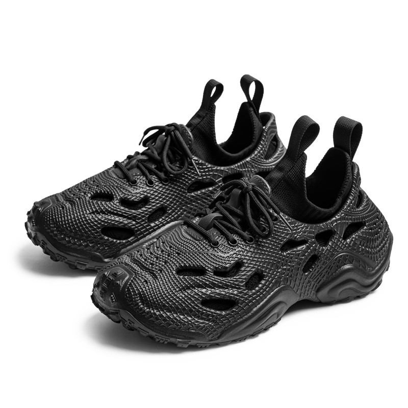 Coco Designer Light Luxury 2025 Xia Kanye Calcetines Zapatos al aire libre con agujeros en la playa Zapatos Douyin Video Sandalias Hombre