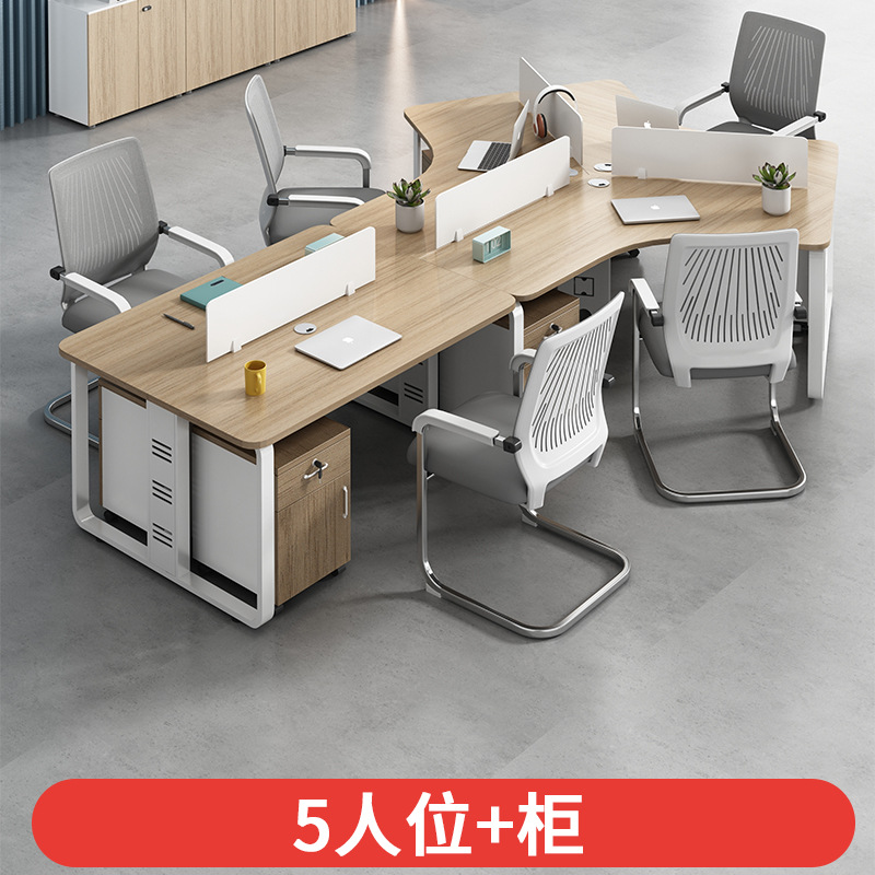 5 человек+шкаф