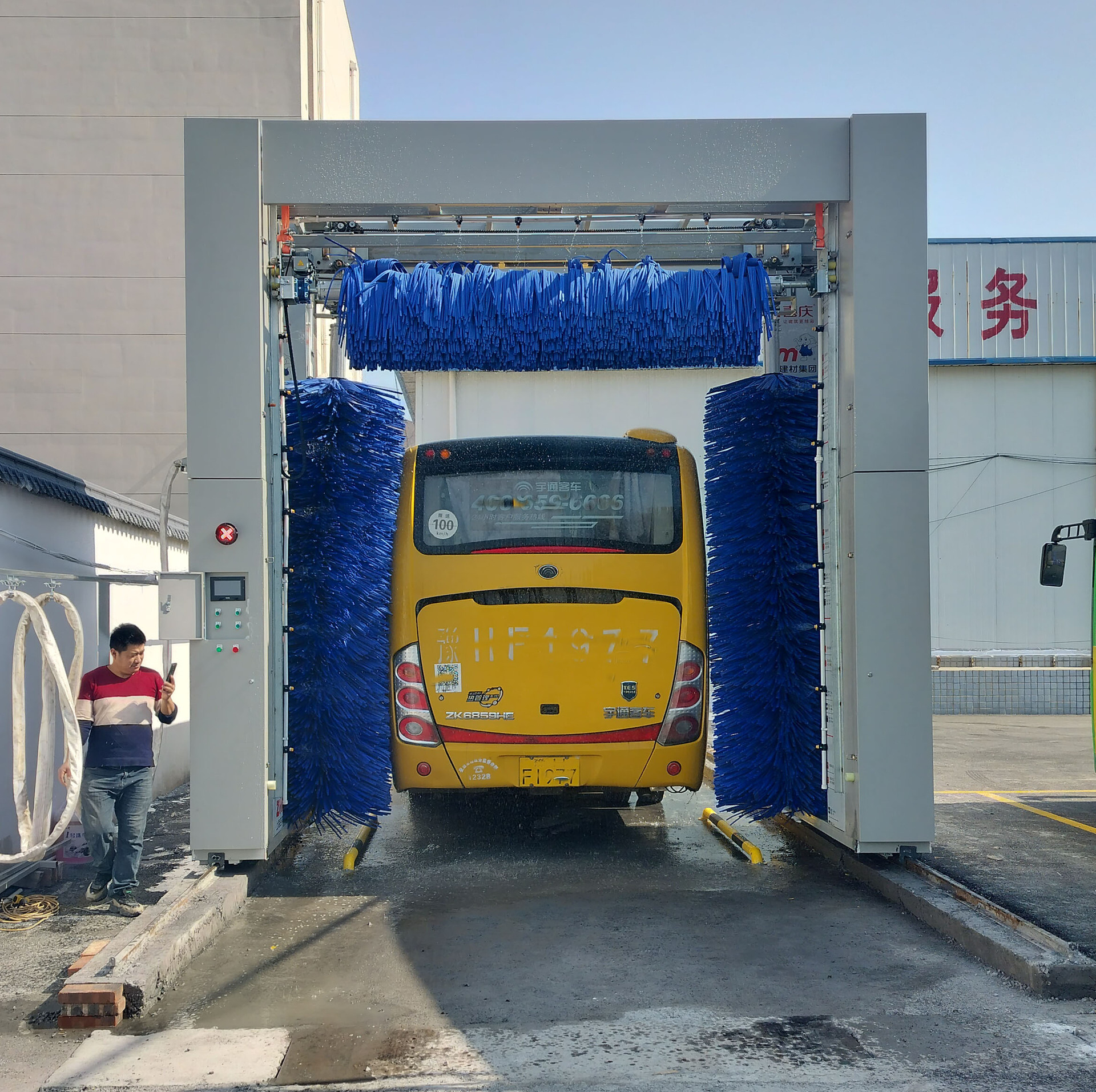 Equipo de lavado de autos computarizado tipo portal para autobuses, exportado a Sudamérica, máquina de lavado de autobuses de 3 cepillos