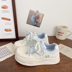 韩版厚底小白鞋女皮面2025夏季新款chic小众设计低帮百搭学生板鞋